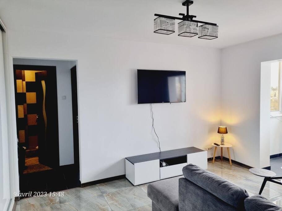 Le Nid D'Adam Apartment Zărneşti Exterior foto