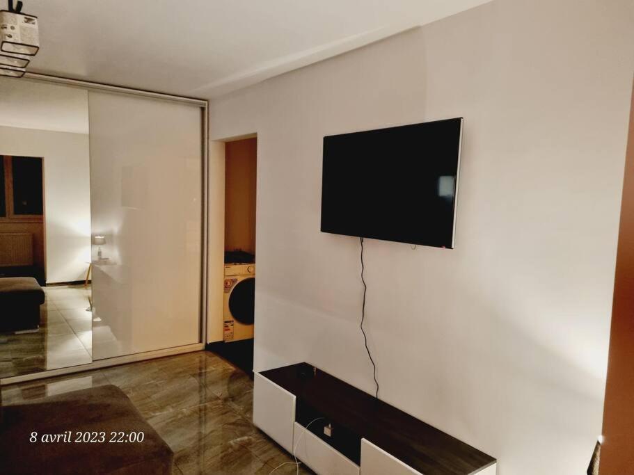 Le Nid D'Adam Apartment Zărneşti Exterior foto